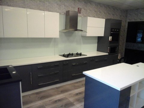 Open island modular kitchen by D4U (DESIGNS FOR YOU) Modular-kitchen Modern | Interior Design Photos & Ideas