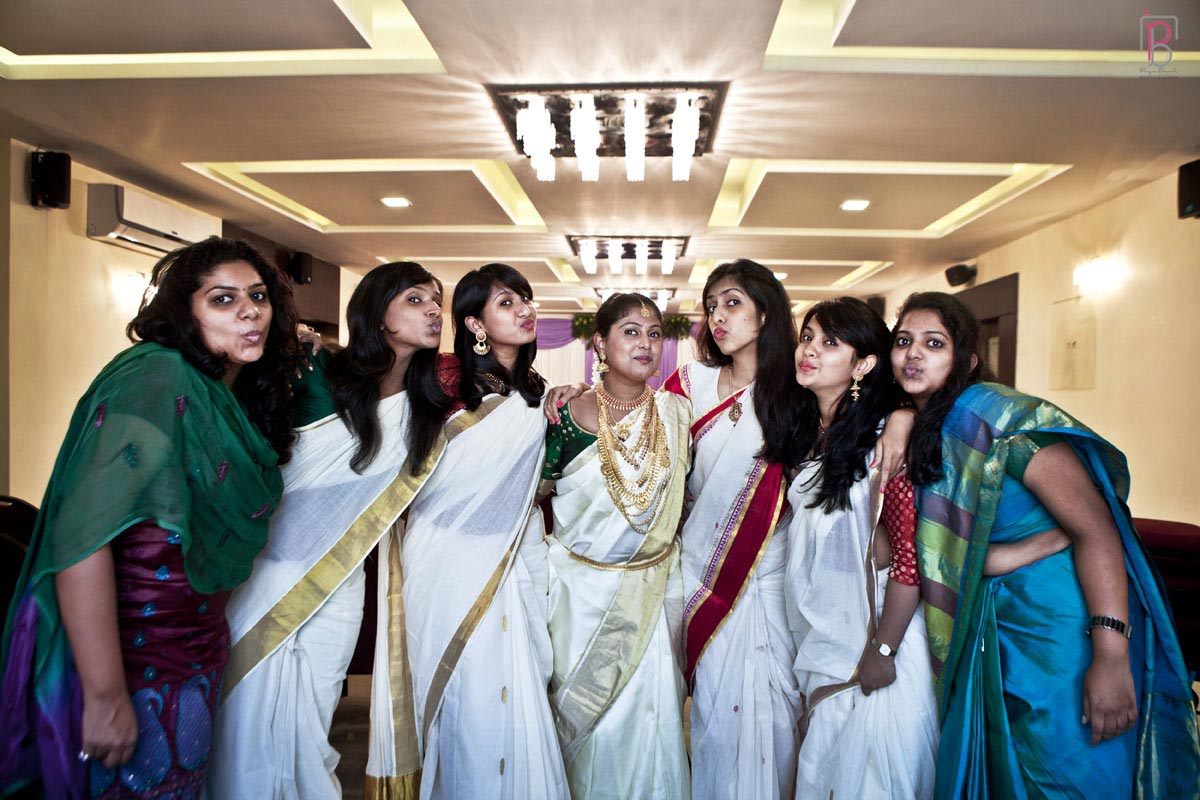 Bride and Friends of the Bride Pose by Priya Banik Photography Wedding-photography | Weddings Photos & Ideas