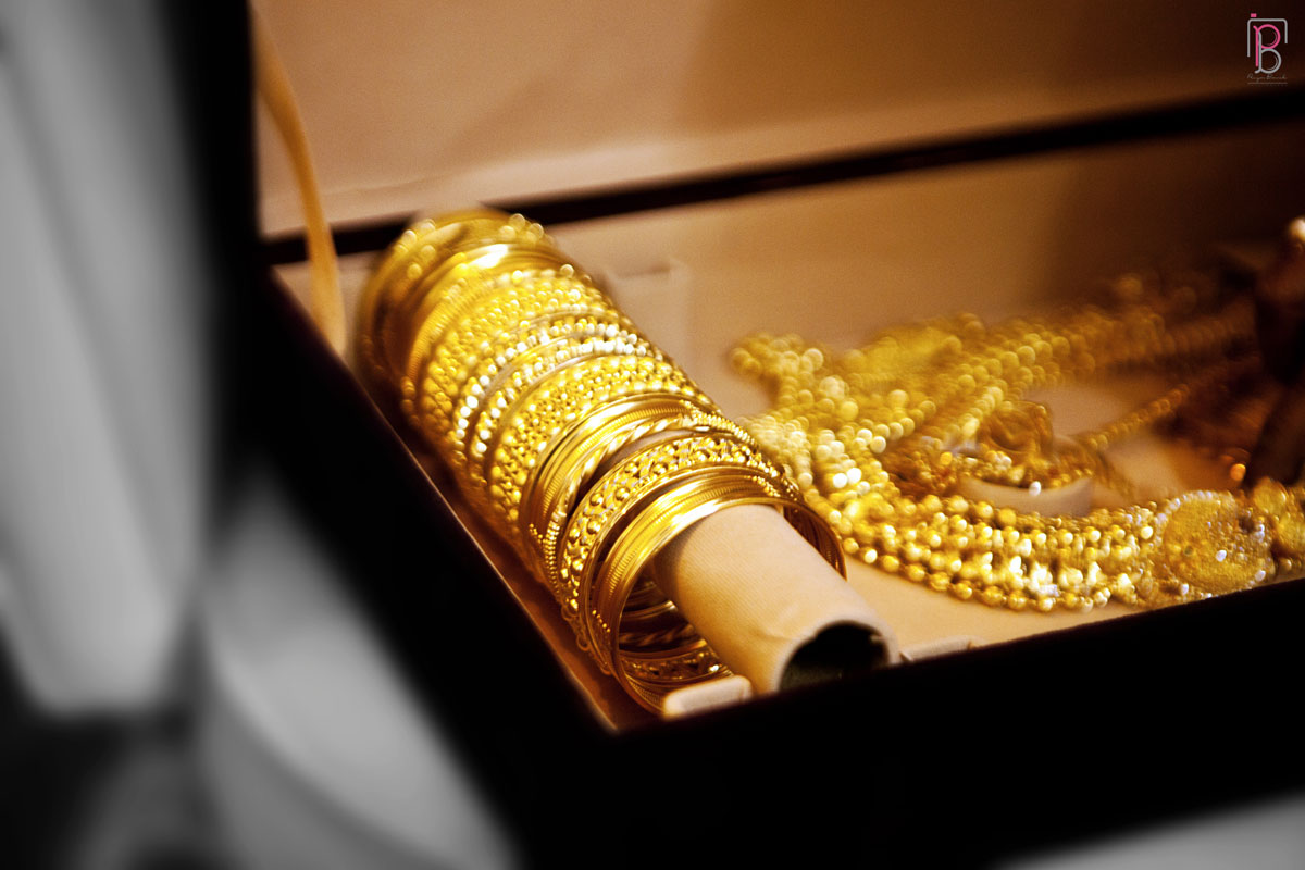 Gold Bridal Bangles by Priya Banik Photography Wedding-photography | Weddings Photos & Ideas