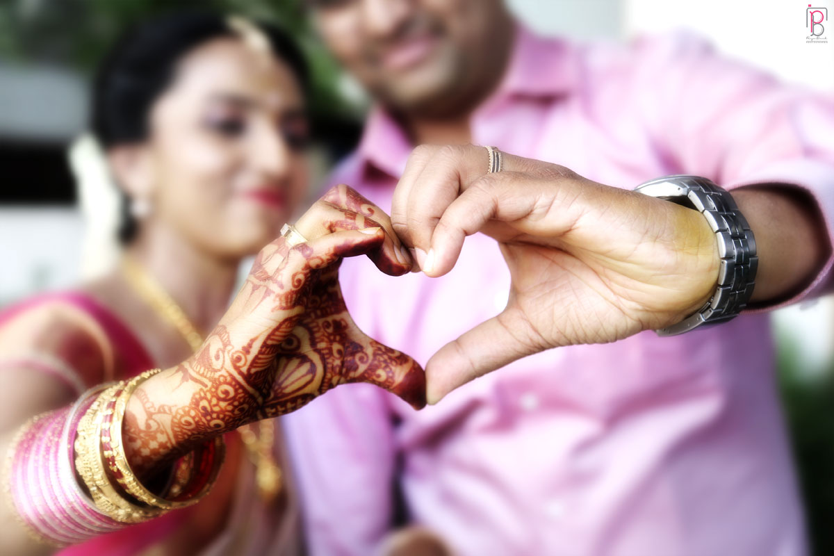 Bride and Groom Pose by Priya Banik Photography Wedding-photography | Weddings Photos & Ideas