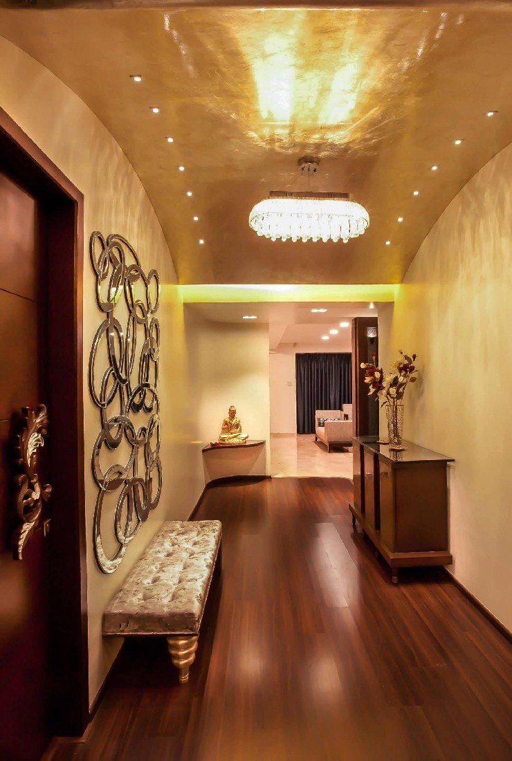 Modern hallway with wooden flooring by Five Elements Indoor-spaces Modern | Interior Design Photos & Ideas