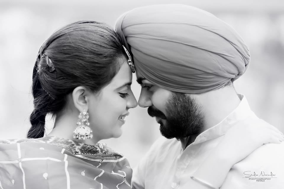 Balck And White Close Shot Of Sikh Bridegroom On Pre-Wedding Shoot by Sourab Sharma Wedding-photography | Weddings Photos & Ideas