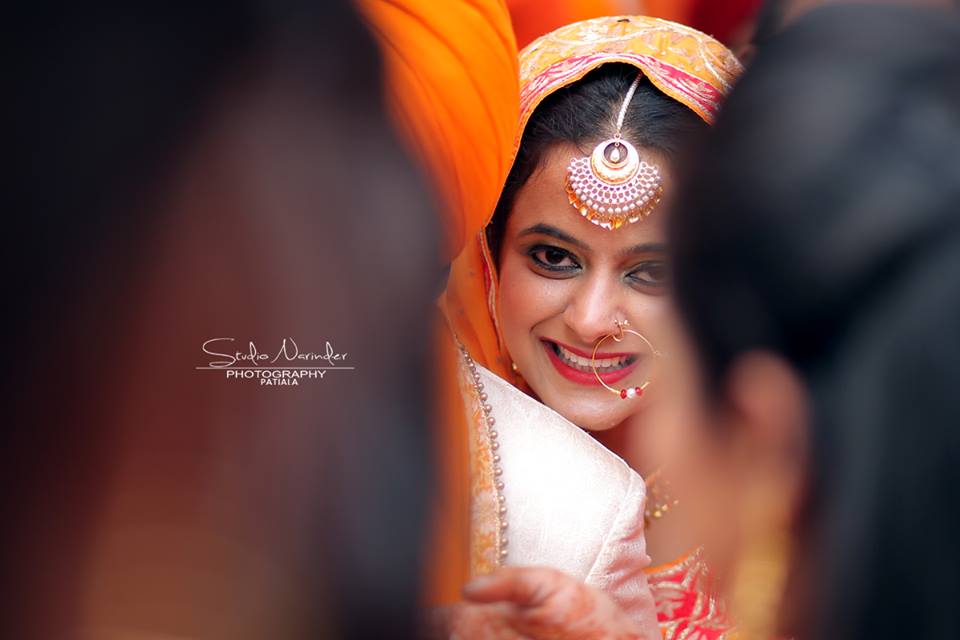 Crescent Shaped Golden Mang-Tikka With Yellow Stones And pearl Hanging by Sourab Sharma Wedding-photography Bridal-jewellery-and-accessories | Weddings Photos & Ideas