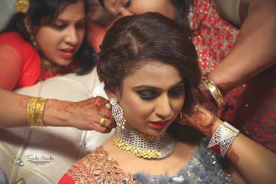 Getting ready !! by Studio Narinder Photography Wedding-photography | Weddings Photos & Ideas