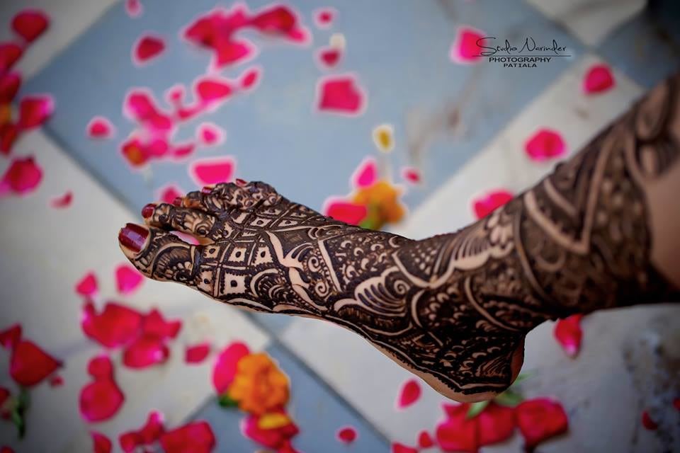 Detailed Bridal Mehendi Design For Feet by Sourab Sharma Bridal-mehendi | Weddings Photos & Ideas