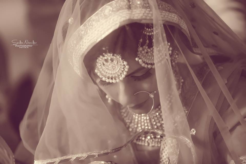 The glittering veil ! by Studio Narinder Photography Wedding-photography | Weddings Photos & Ideas