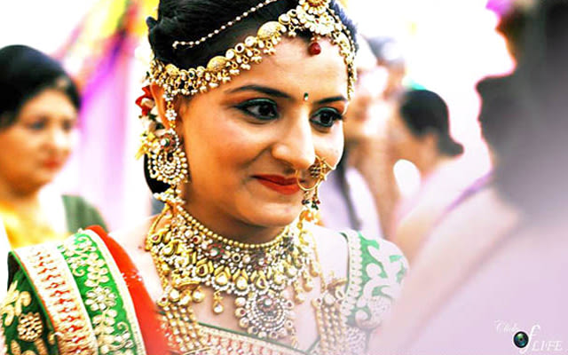Smiling bride shot by Clicks of Life Wedding-photography | Weddings Photos & Ideas