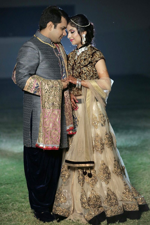 Couple traditional shoot by pankaj Bhatia Wedding-photography | Weddings Photos & Ideas