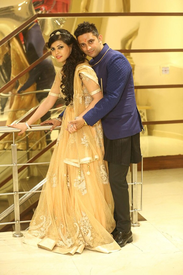 Couple moments by pankaj Bhatia Wedding-photography | Weddings Photos & Ideas
