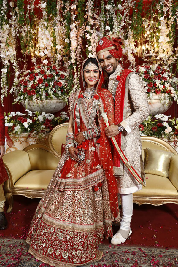 Cute wedding day couple by pankaj Bhatia Wedding-photography | Weddings Photos & Ideas