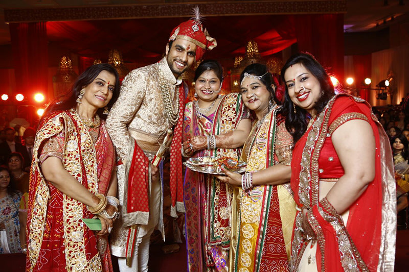 Family shots by pankaj Bhatia Wedding-photography | Weddings Photos & Ideas