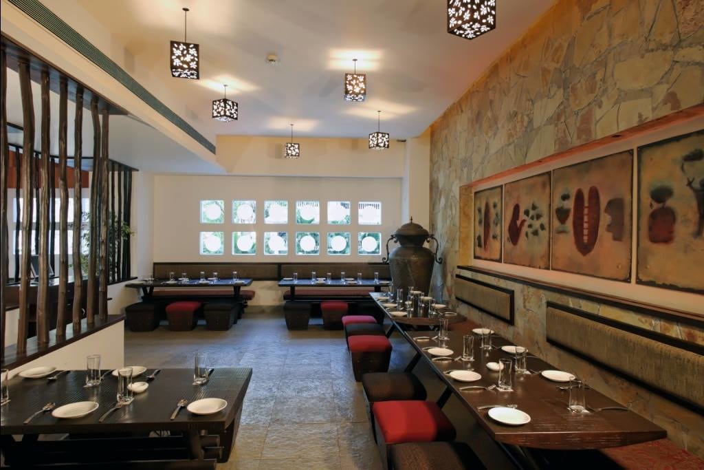 Modern restaurant space by Midas Dezign - The Golden Touch Modern | Interior Design Photos & Ideas
