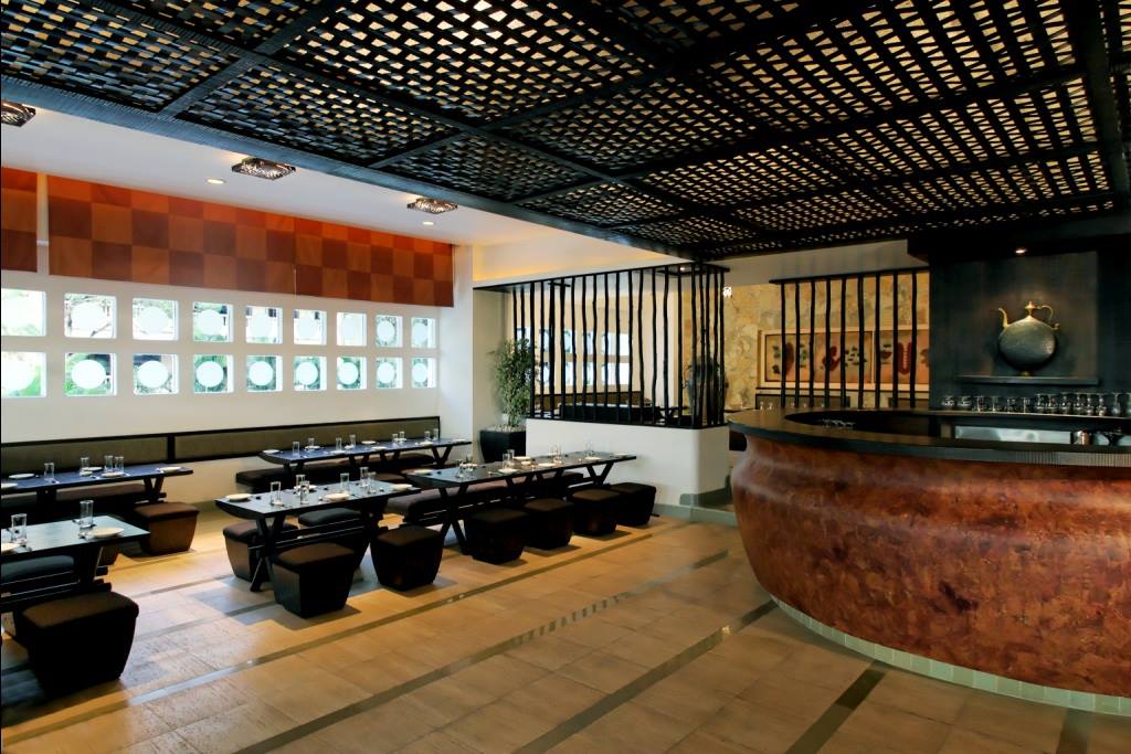 Contemporary fine dining restaurant by Midas Dezign - The Golden Touch Contemporary | Interior Design Photos & Ideas