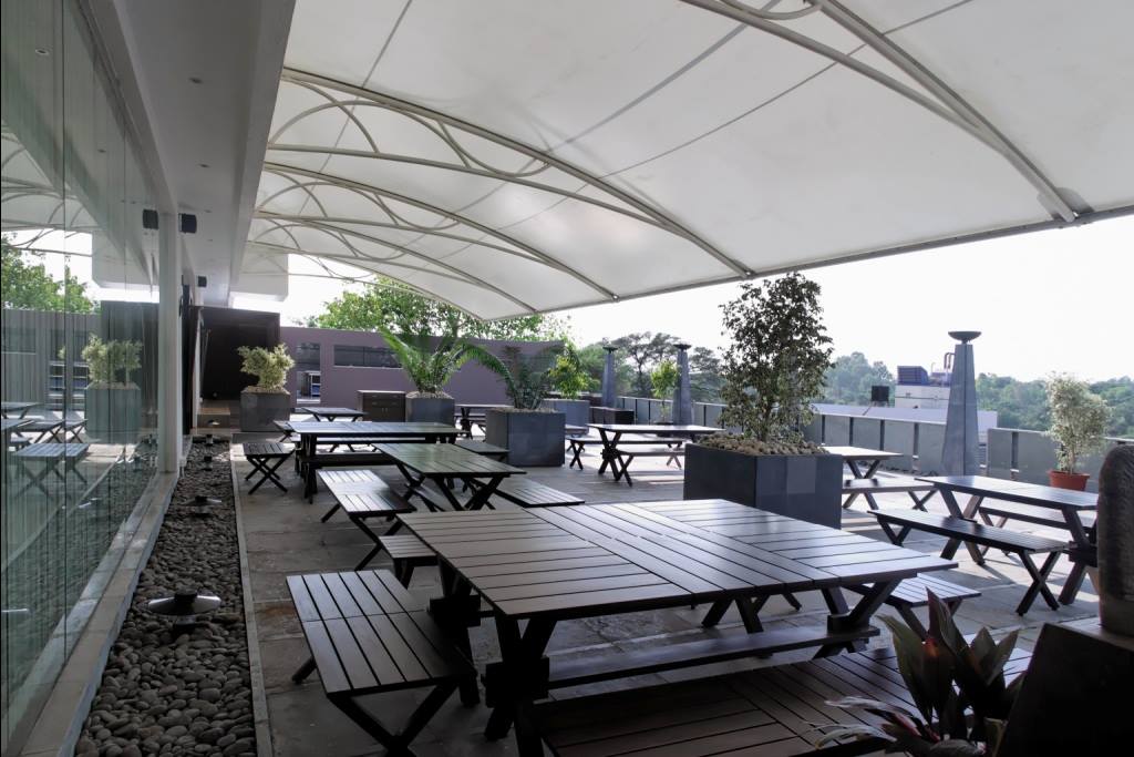 fine dining restaurant by Midas Dezign - The Golden Touch Modern | Interior Design Photos & Ideas