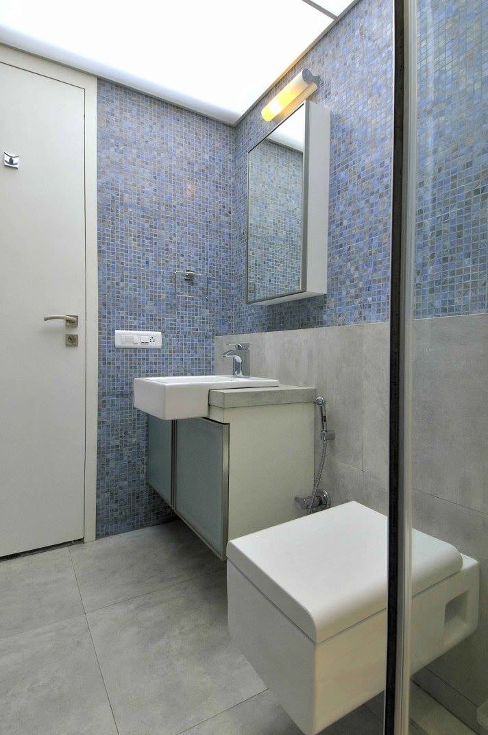 Modern bathroom with fittings by Midas Dezign - The Golden Touch Bathroom Modern | Interior Design Photos & Ideas