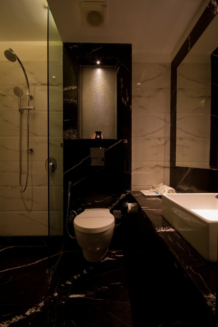 Luxurious Bathroom by shailendra m prasad Bathroom Modern Modern | Interior Design Photos & Ideas