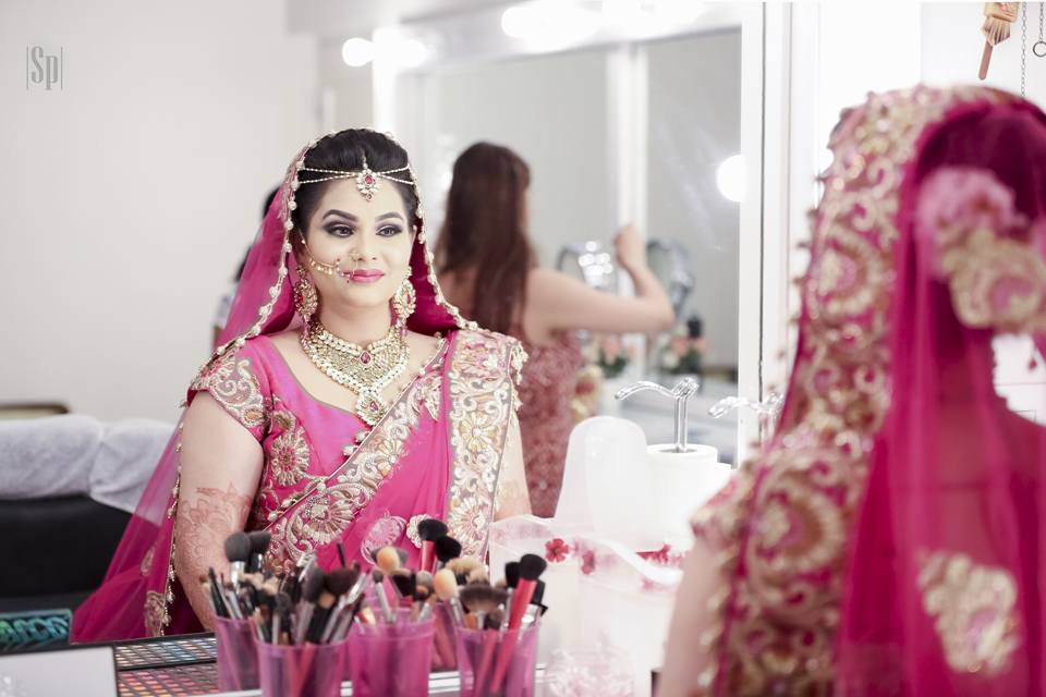 Shot Of Insanely Pretty Getting Ready Bride In Her Conventional Wedding Attire by Sameer Panchpor Wedding-photography | Weddings Photos & Ideas