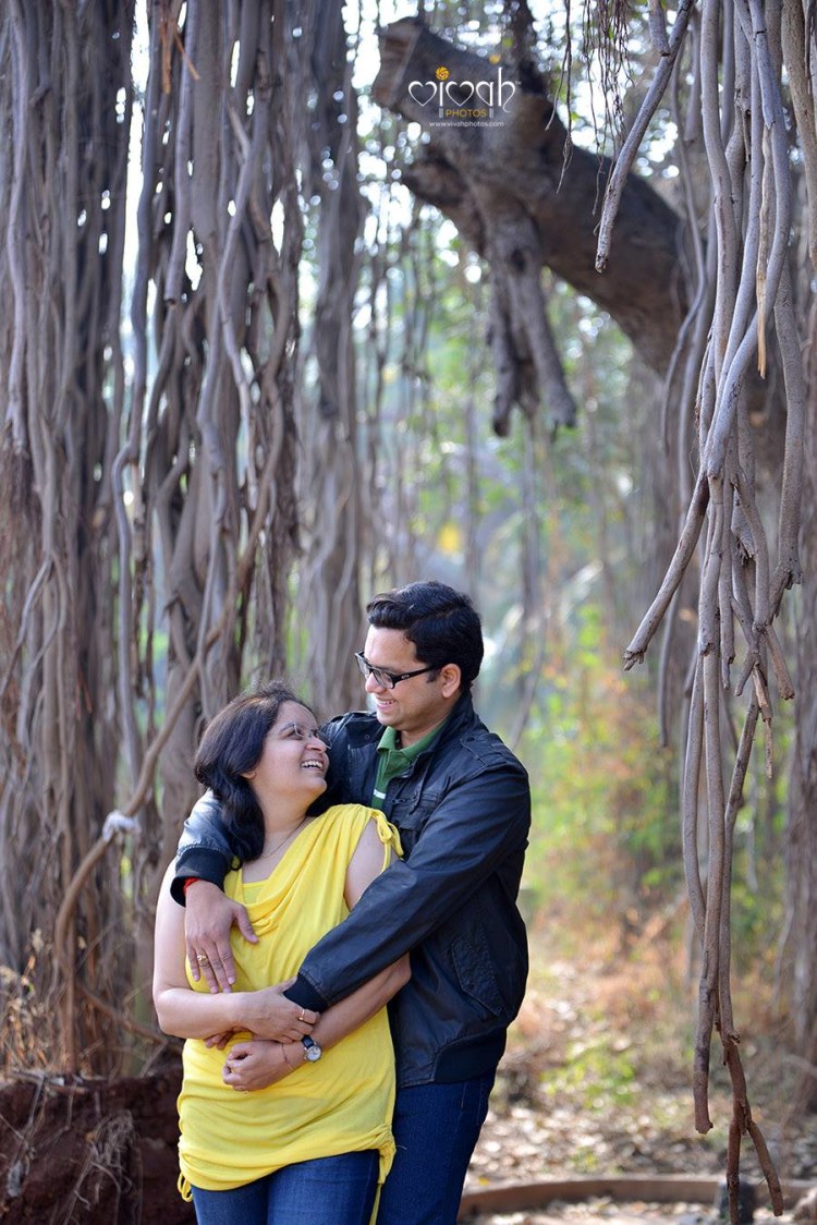 Hold me tight by VIVAH PHOTOS Wedding-photography | Weddings Photos & Ideas
