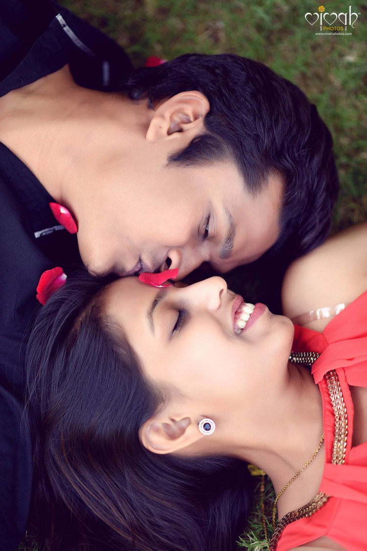 Love like a petal gently by VIVAH PHOTOS Wedding-photography | Weddings Photos & Ideas