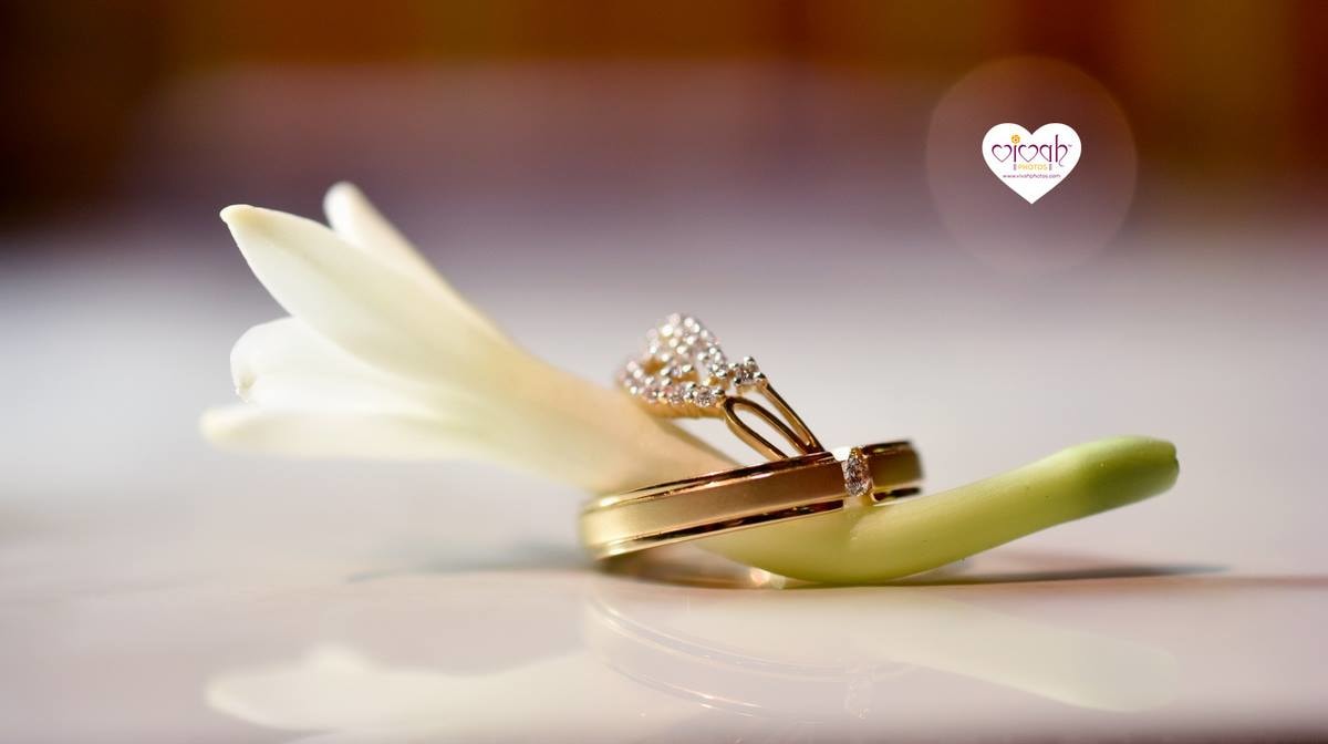 Glamorous ring by VIVAH PHOTOS Wedding-photography | Weddings Photos & Ideas