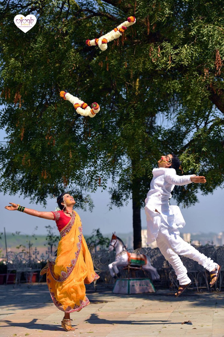 Up in the air by VIVAH PHOTOS Wedding-photography | Weddings Photos & Ideas