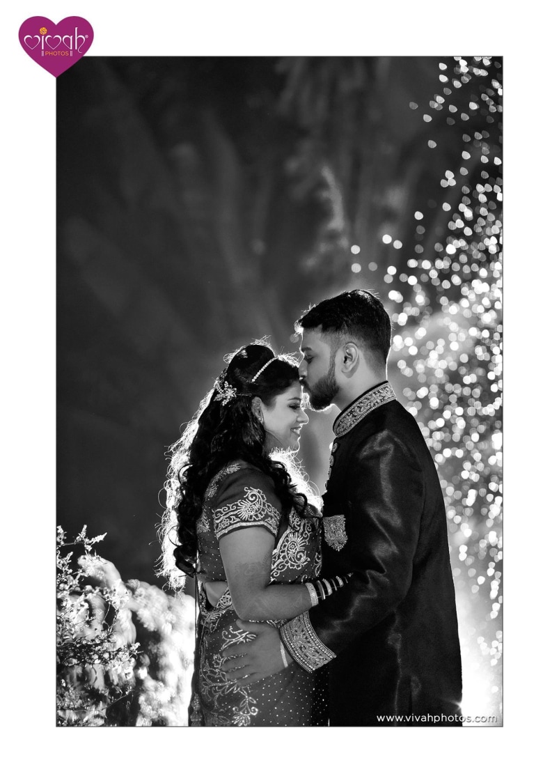 Peck like a million bucks by VIVAH PHOTOS Wedding-photography | Weddings Photos & Ideas