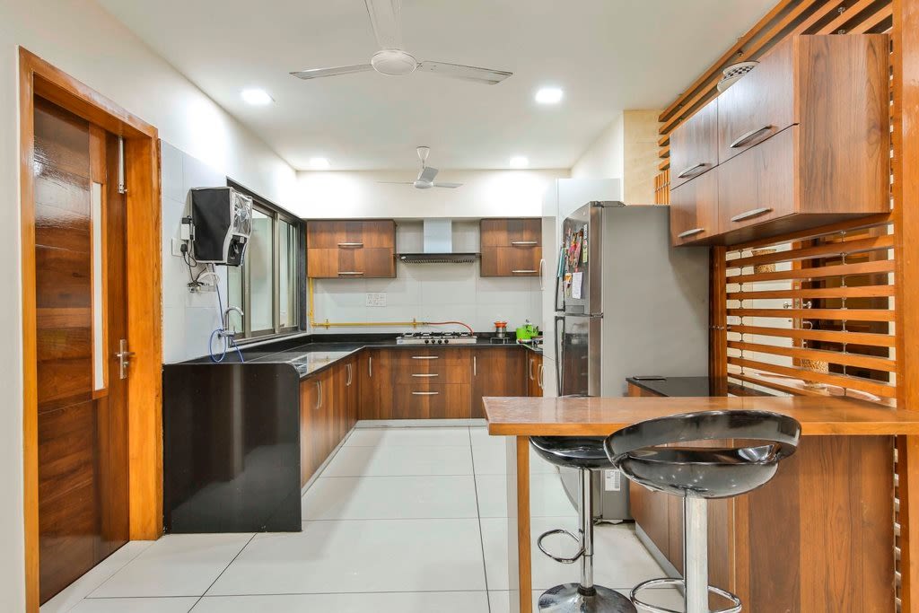 The Modern Kitchen by Ignitus Architectural Studio Modular-kitchen Modern | Interior Design Photos & Ideas