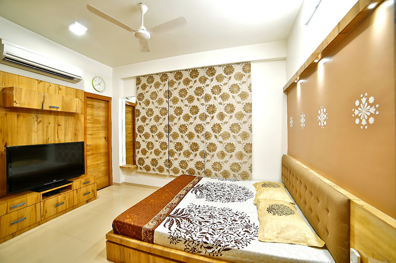 The Animated look Of Master Bedroom by Ignitus Architectural Studio Bedroom Modern | Interior Design Photos & Ideas