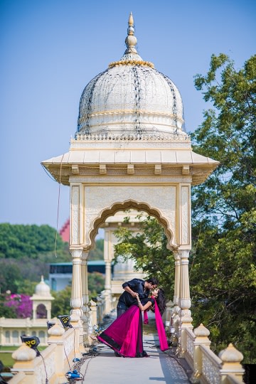 Hold me! by Munna Vaddi Photography Wedding-photography | Weddings Photos & Ideas