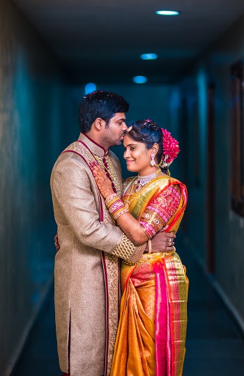Bridal and groom outfits! by Munna Vaddi Photography Wedding-photography | Weddings Photos & Ideas