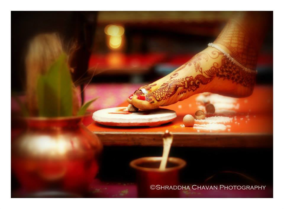Her captivating acceptance! by Raw Pixels Photography Wedding-photography | Weddings Photos & Ideas