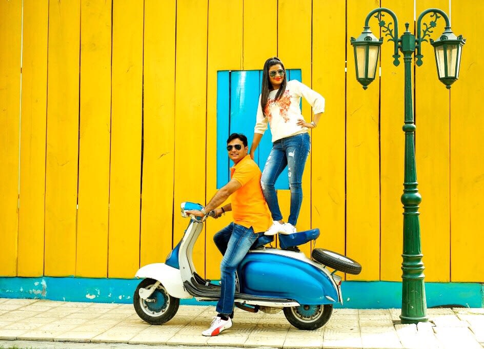 Big yellow wall ! by Kamal Malhotra Studio Wedding-photography | Weddings Photos & Ideas
