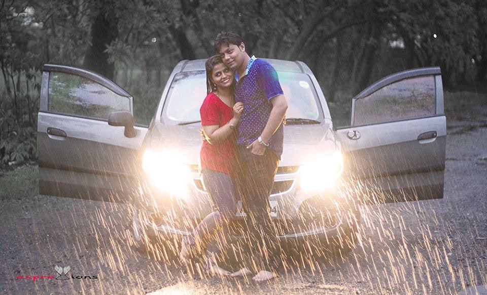 Easy to enjoy the rain with your loved one by Exprezzions Wedding-photography | Weddings Photos & Ideas
