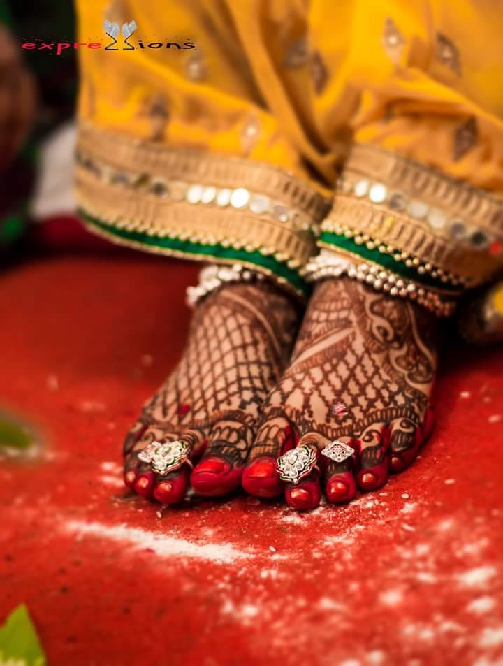 Elegant mehandi on the bride's feet by Exprezzions Wedding-photography | Weddings Photos & Ideas