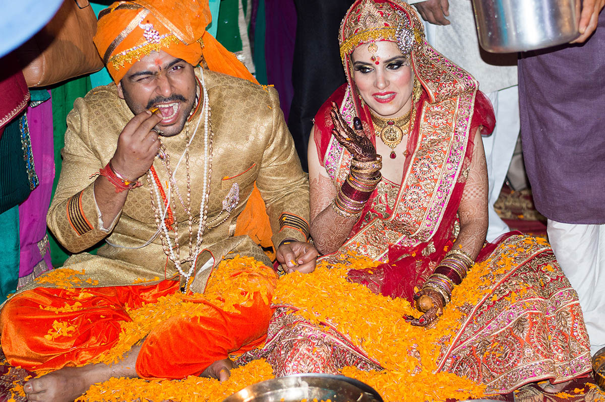 Taking pleasure in the wedding rituals by Exprezzions Wedding-photography | Weddings Photos & Ideas