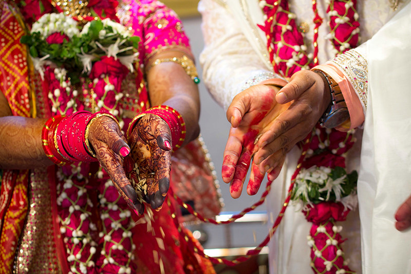 Fulfilling the long established customs by Rahul Vadhs Photography Wedding-photography | Weddings Photos & Ideas