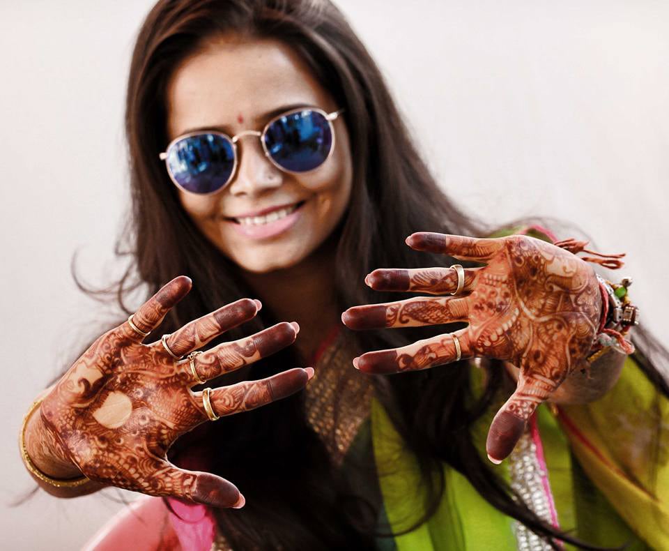 Pretty bride with her extravagant mehendi by Rahul Vadhs Photography Wedding-photography | Weddings Photos & Ideas