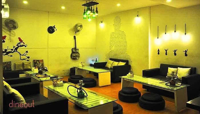 A beautiful cafe. by Pamin Patel | Interior Design Photos & Ideas
