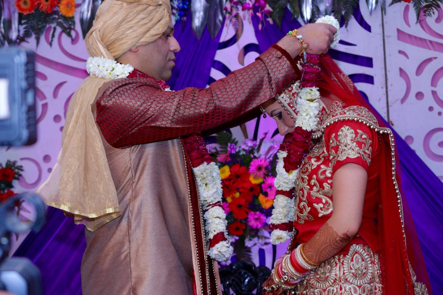 Jaimala Ceremony by Krishna Photography Wedding-photography | Weddings Photos & Ideas