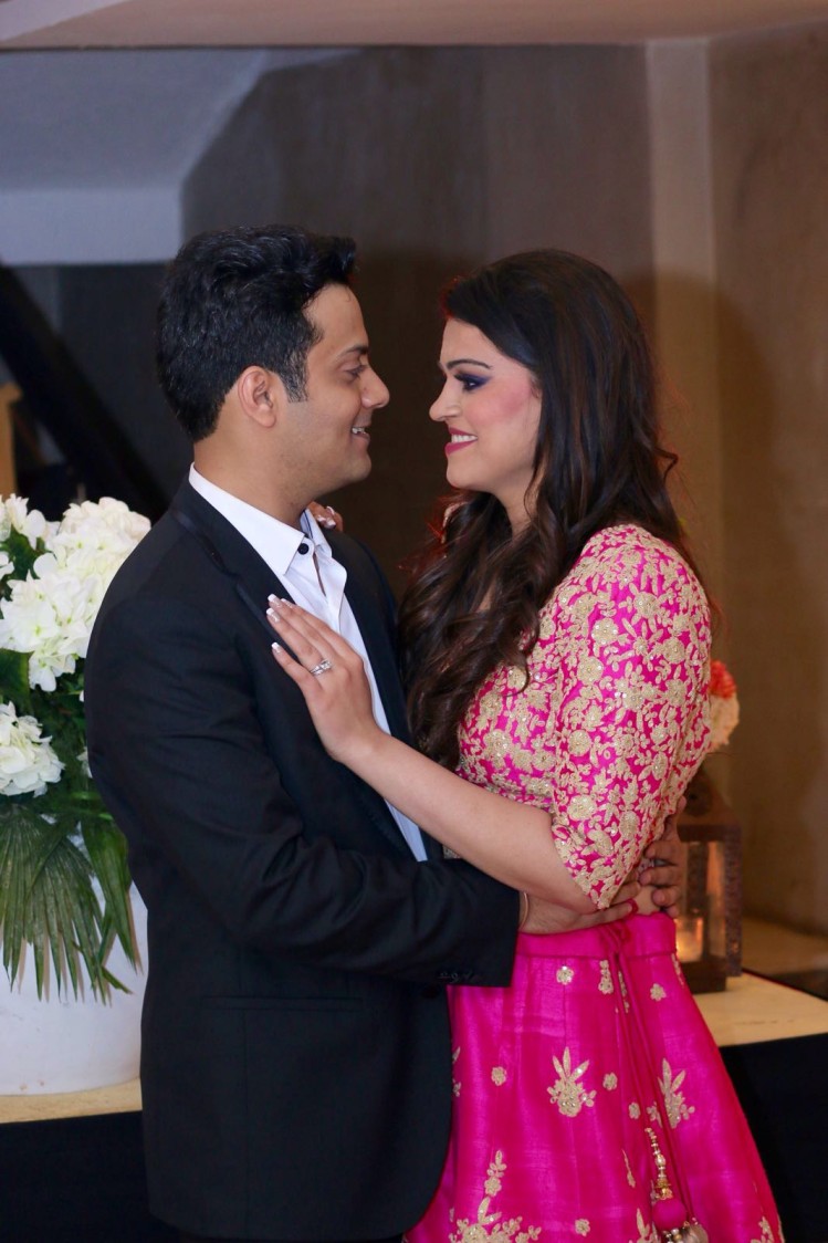 Romantic Bride and Groom Shot by Krishna Photography Wedding-photography | Weddings Photos & Ideas