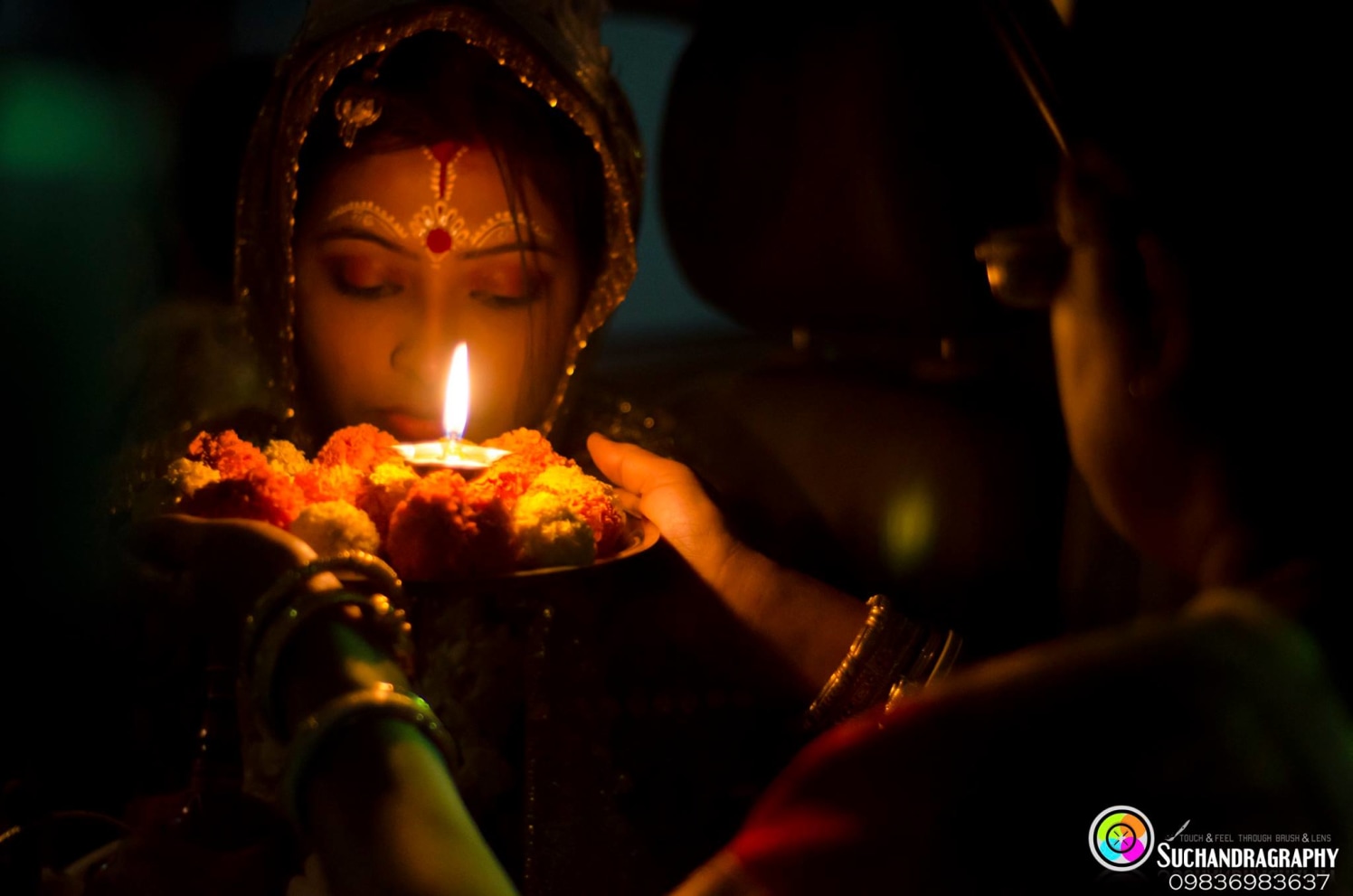 Aarti shot! by Suchandragraphy Wedding-photography | Weddings Photos & Ideas