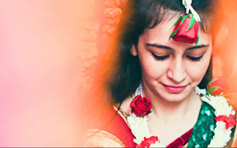 Candid Bride Shot by Kritika Kishore Photography Wedding-photography | Weddings Photos & Ideas