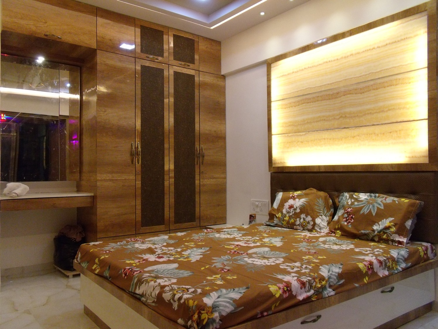 Low Rise Wooden Bed With Wardrobe by Prashant Koli Bedroom Contemporary | Interior Design Photos & Ideas