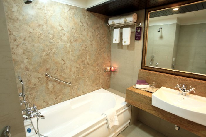 Built In Bathtub With Marble Furnishing In Bathroom by Vanshika Singh Bathroom Modern | Interior Design Photos & Ideas