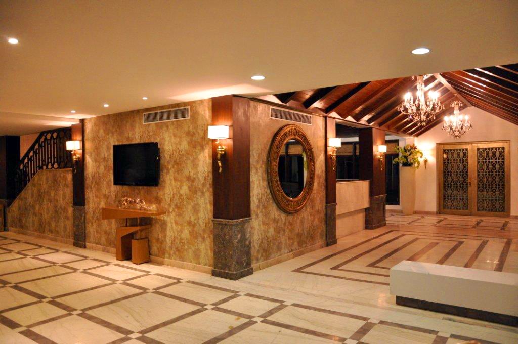 Big spacious Hallway With Marble Flooring by Vanshika Singh Indoor-spaces Contemporary | Interior Design Photos & Ideas