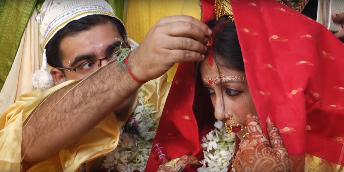 The groom applying the sindoor! by BACKDROP Wedding-photography | Weddings Photos & Ideas