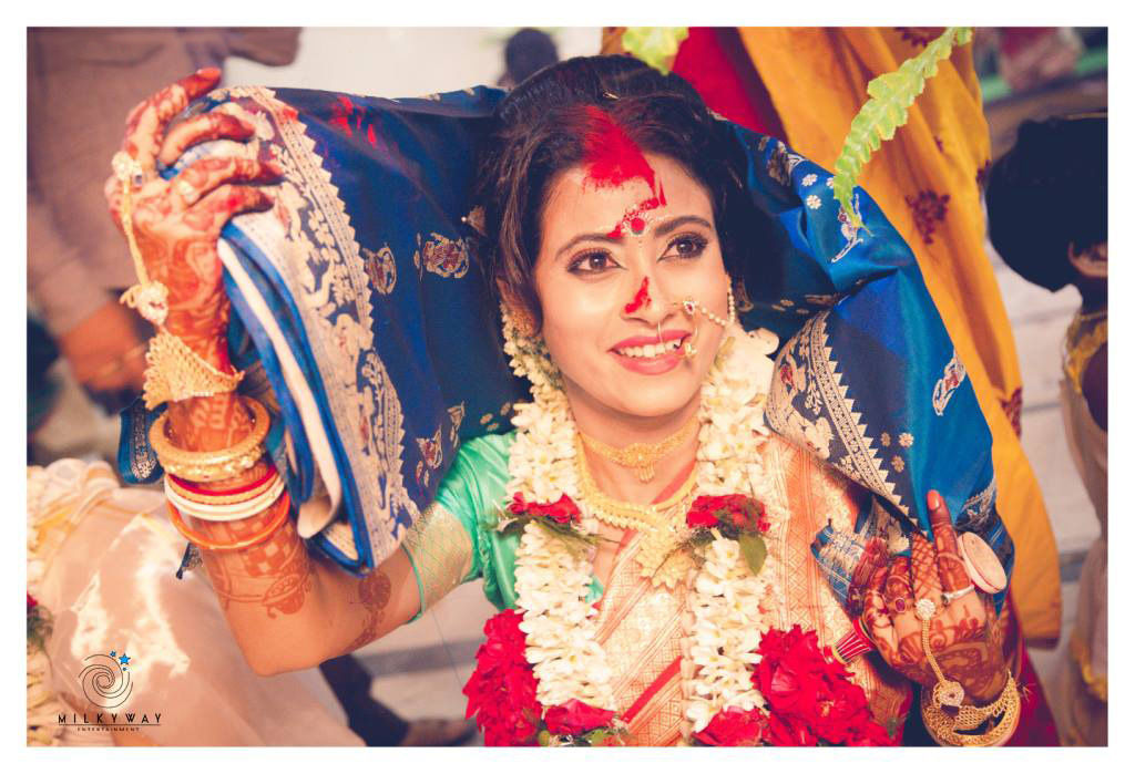Candid Bride Shot by Chanchal Roy Wedding-photography | Weddings Photos & Ideas