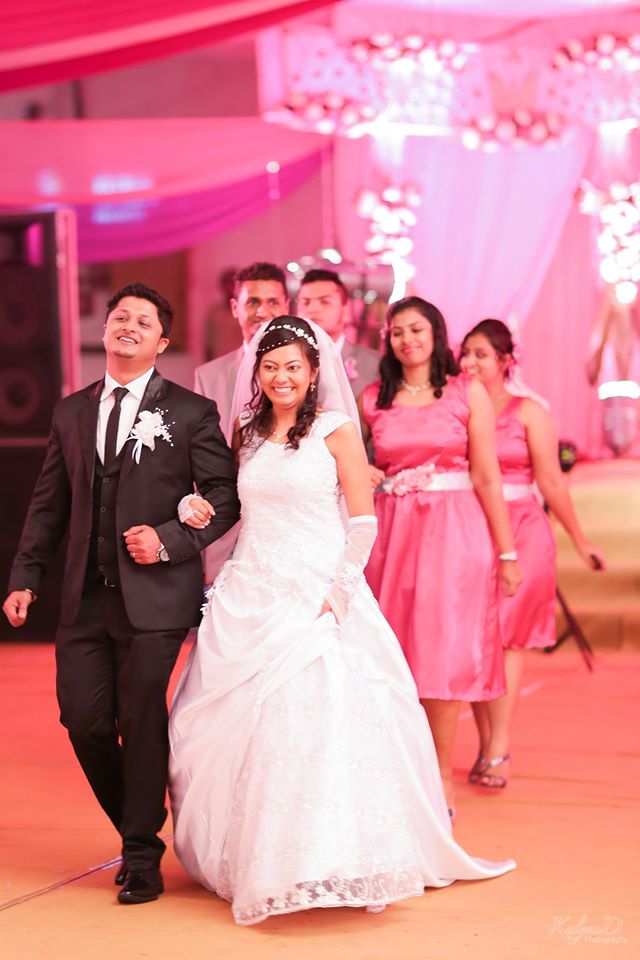 Groom and bride with the bridesmaid and groomsmen! by KalyanD Photography Wedding-photography | Weddings Photos & Ideas