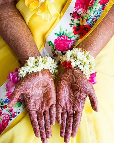 The flawless and exquisite mehendi design! by Sagar Makwana Wedding-photography Bridal-mehendi | Weddings Photos & Ideas