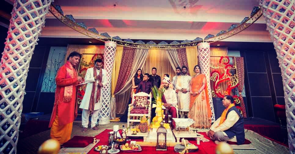 All eyes in anticipation of the much awaited bride by Sagar Makwana Wedding-photography | Weddings Photos & Ideas